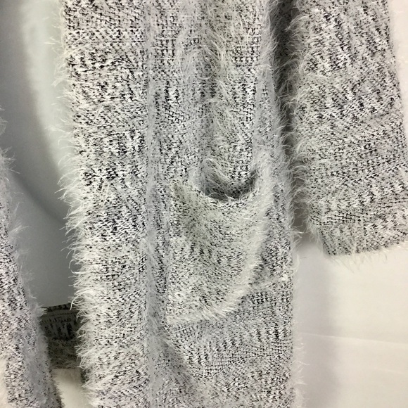 Vince Camuto Longline Gray Eyelash Open Front Cardigan Size M - Picture 5 of 11